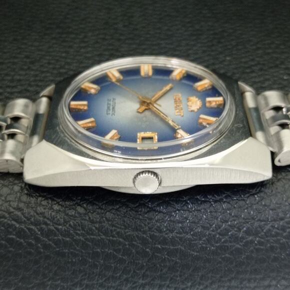 Vintage 1981 Orient Automatic Mens Silver Watch W/daydate & Blue accents - Picture 5 of 10